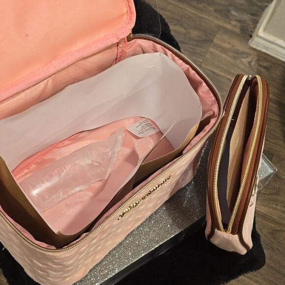 Juicy Couture Heritage & Heart Embossed Velour Double Travel Cosmetic Bags - Picture 8 of 9